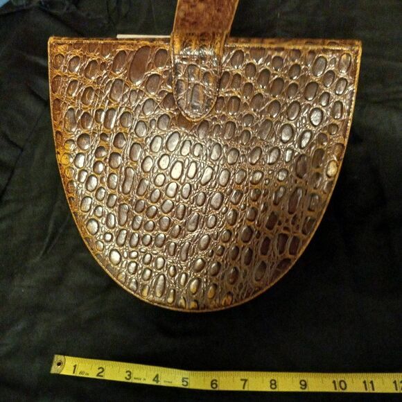 Vintage 1970's? U -Shaped Bag and Coin purse with Ball & Washer Clasp Wristlet  - Picture 3 of 9